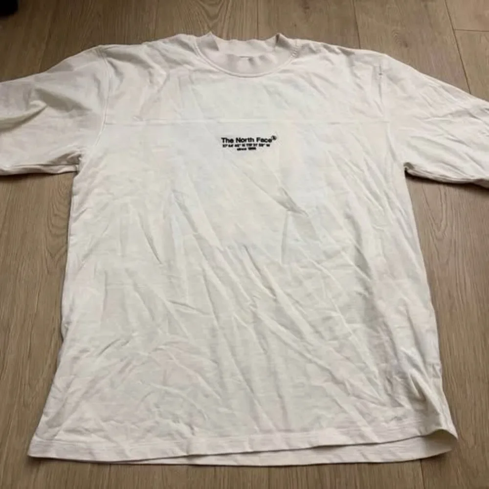 The North Face Men’s Short-Sleeve AXYS Tee size Small